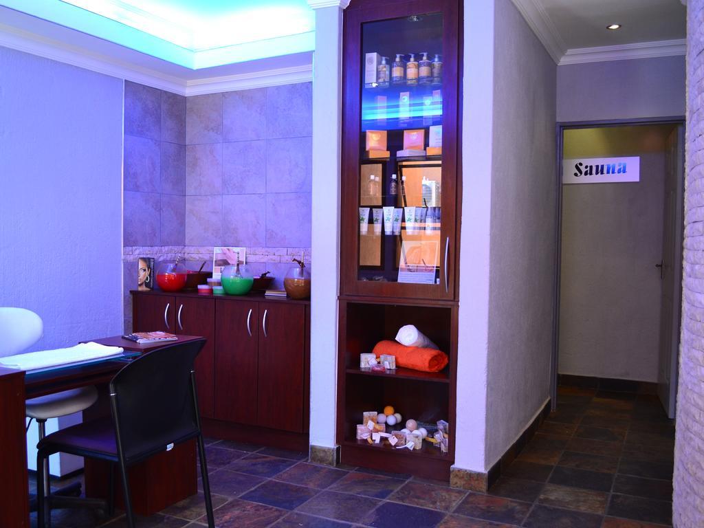 Boga Legaba Guest House & Conference Centre Mafikeng Ngoại thất bức ảnh