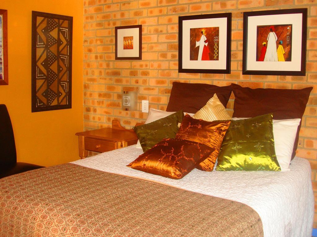 Boga Legaba Guest House & Conference Centre Mafikeng Ngoại thất bức ảnh