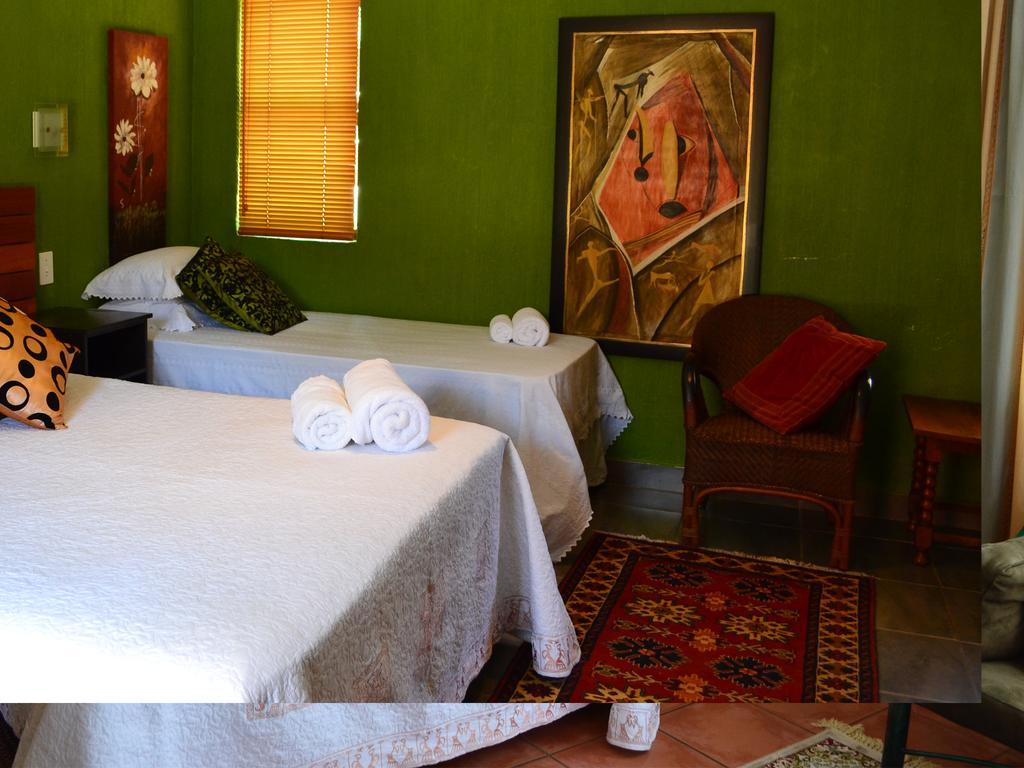 Boga Legaba Guest House & Conference Centre Mafikeng Ngoại thất bức ảnh