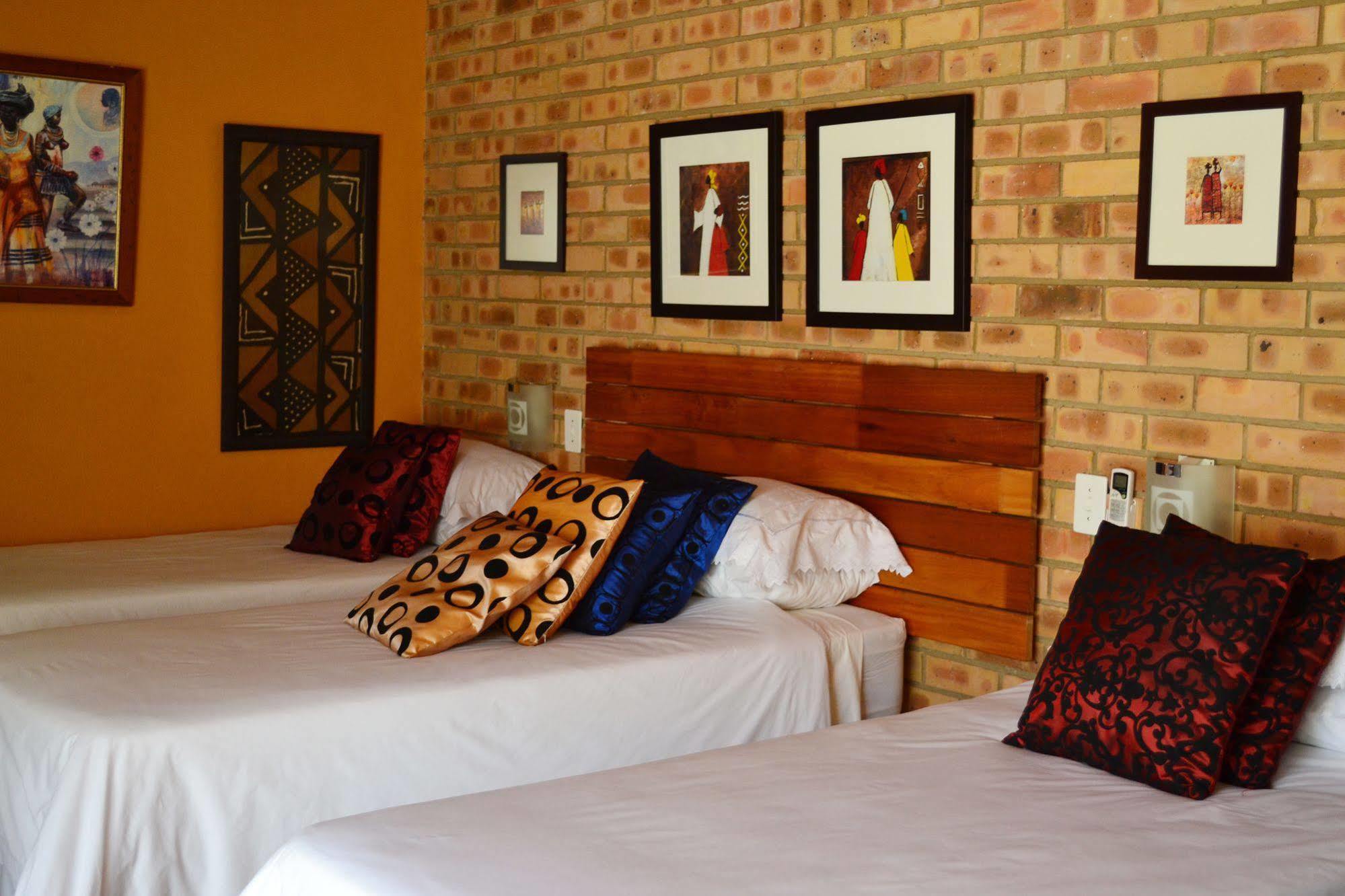 Boga Legaba Guest House & Conference Centre Mafikeng Ngoại thất bức ảnh
