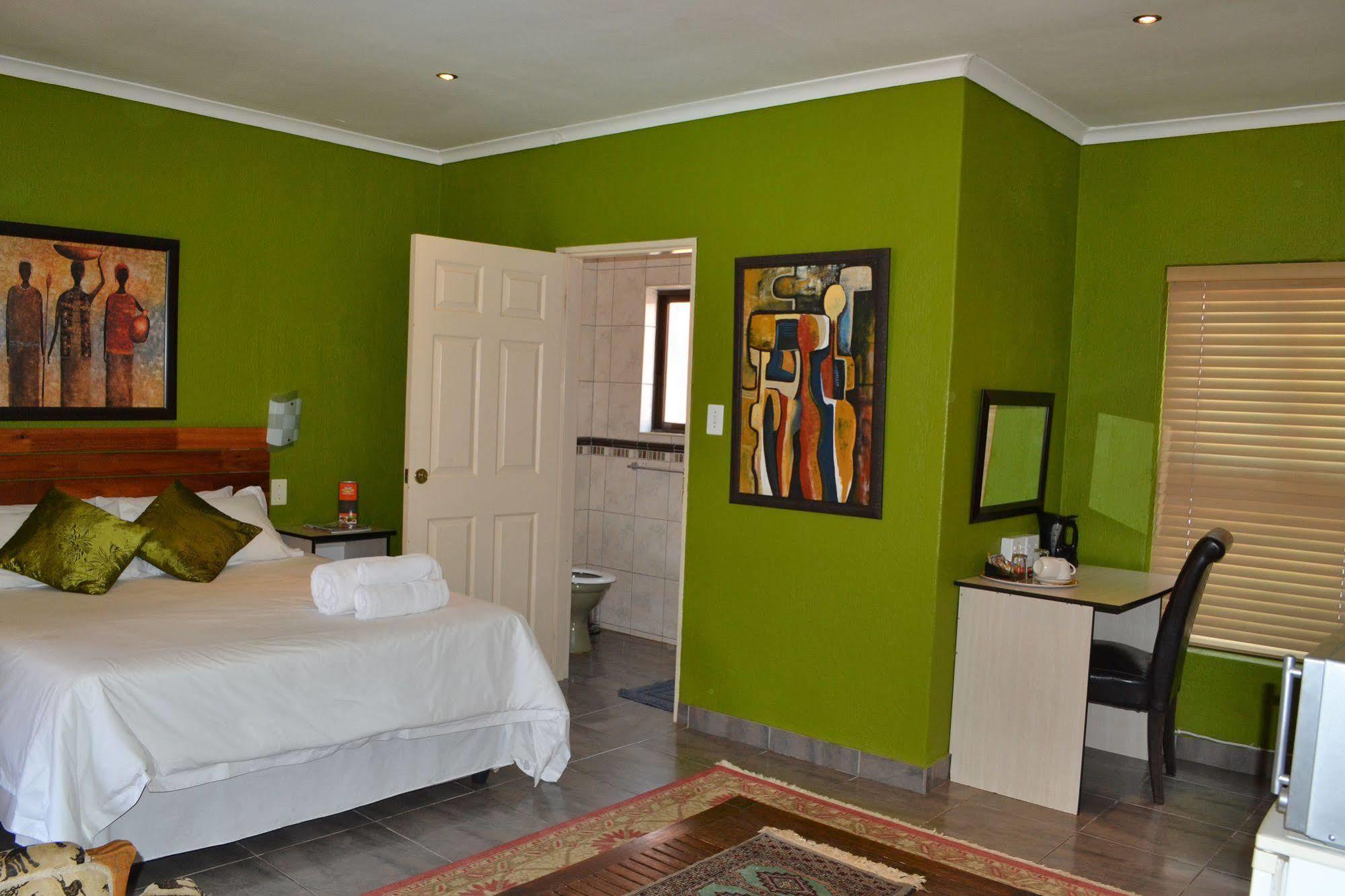 Boga Legaba Guest House & Conference Centre Mafikeng Ngoại thất bức ảnh
