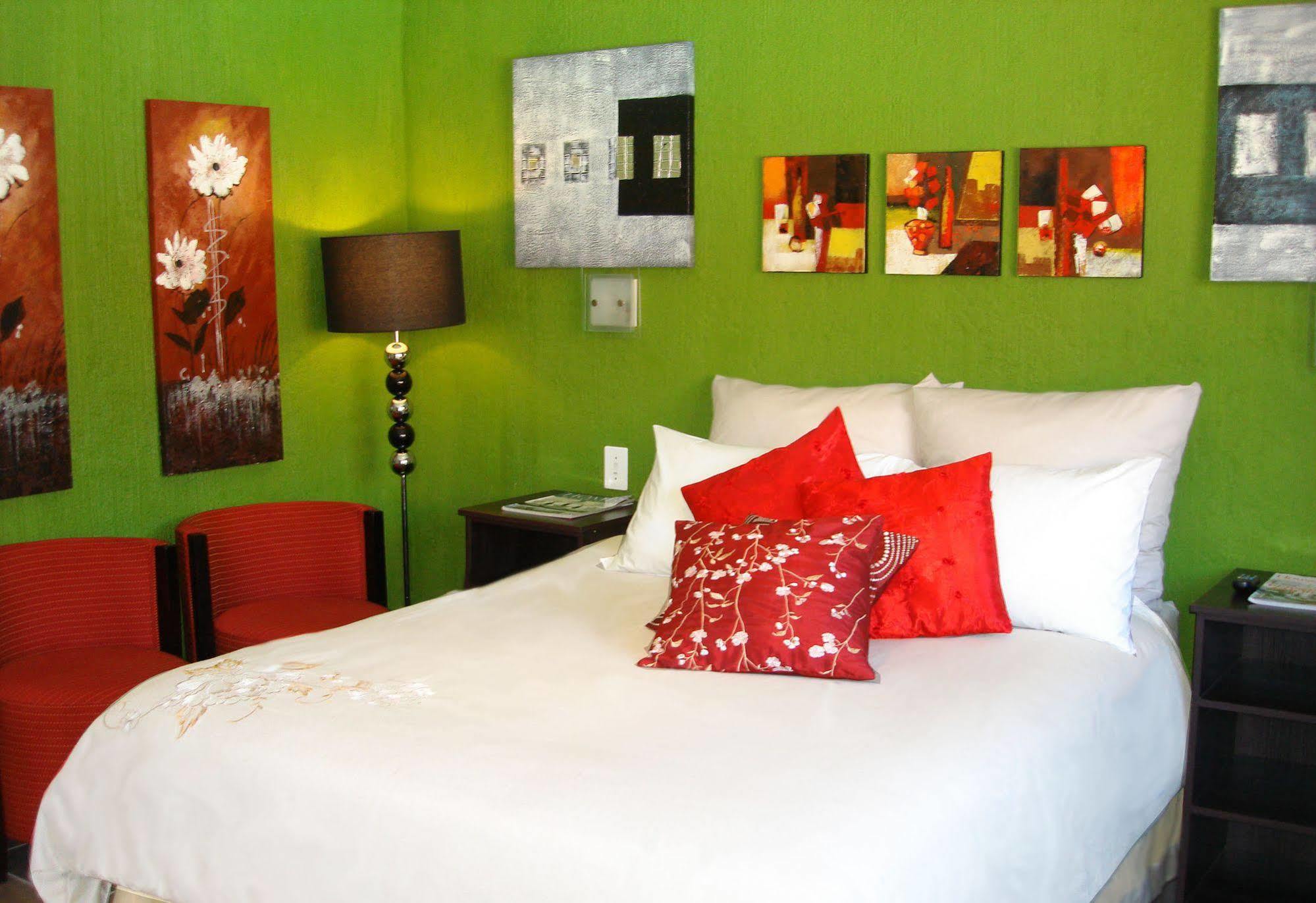 Boga Legaba Guest House & Conference Centre Mafikeng Ngoại thất bức ảnh